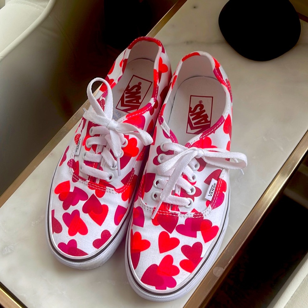 💕💕Vans Authentic Valentines hearts W Sneakers❤️